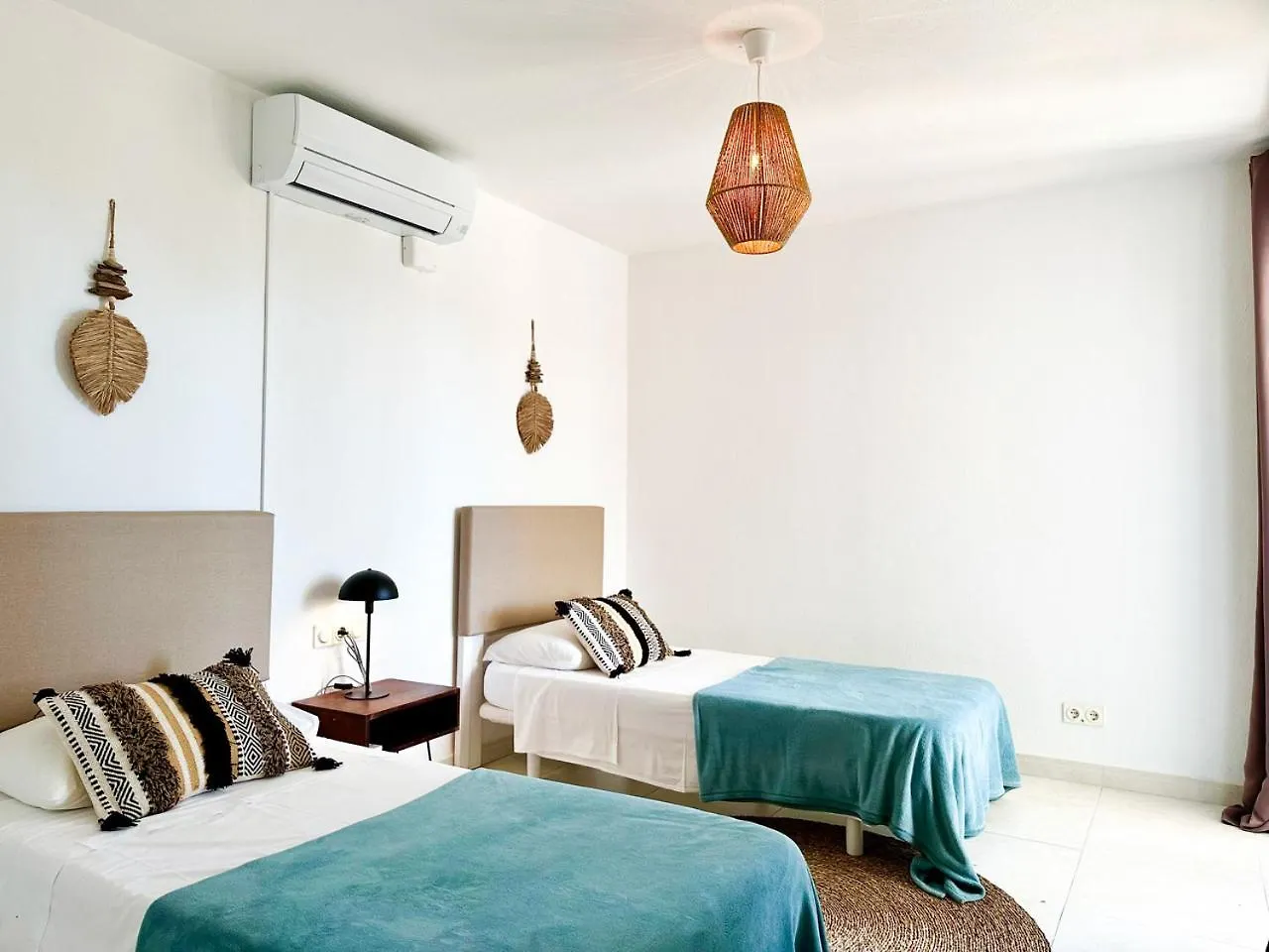 Villa In Playa Den Bossa, 5 Min Supermarketbbq Sant Jordi de ses Salines